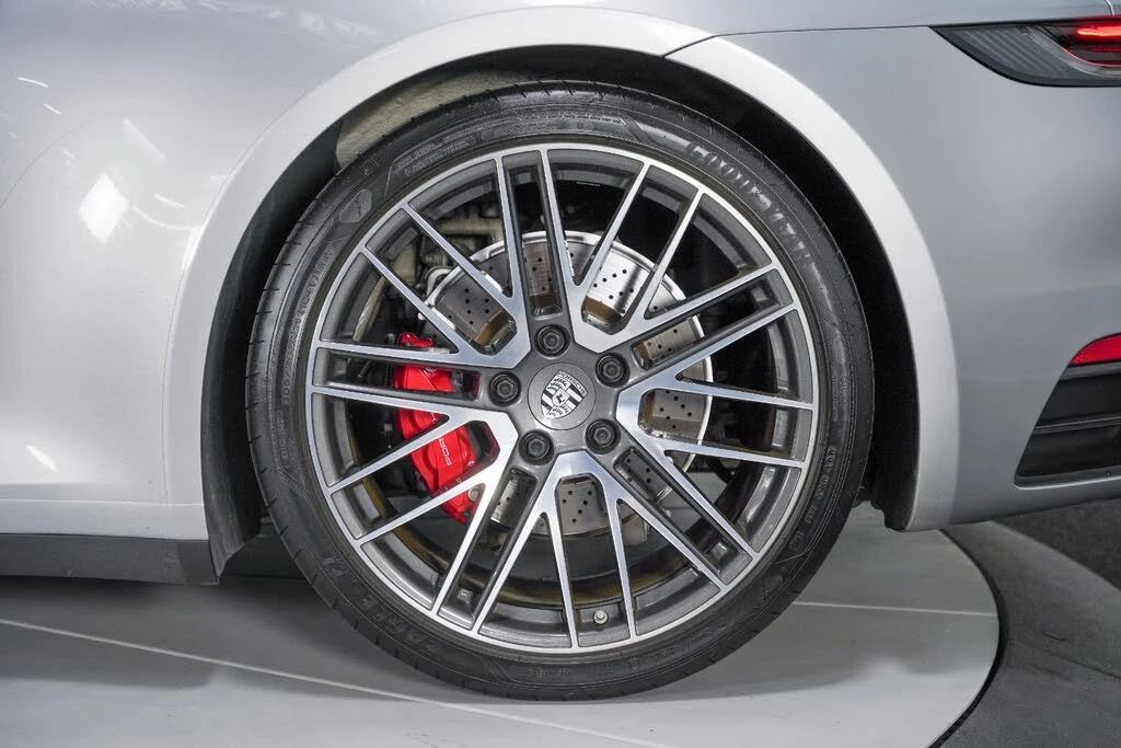 2023 Porsche 992 Carrera 4S - Image 19 of 31