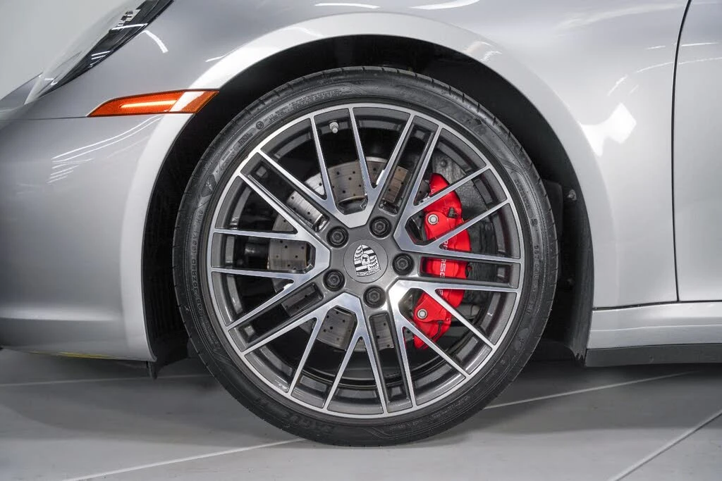 2023 Porsche 992 Carrera 4S - Image 17 of 31
