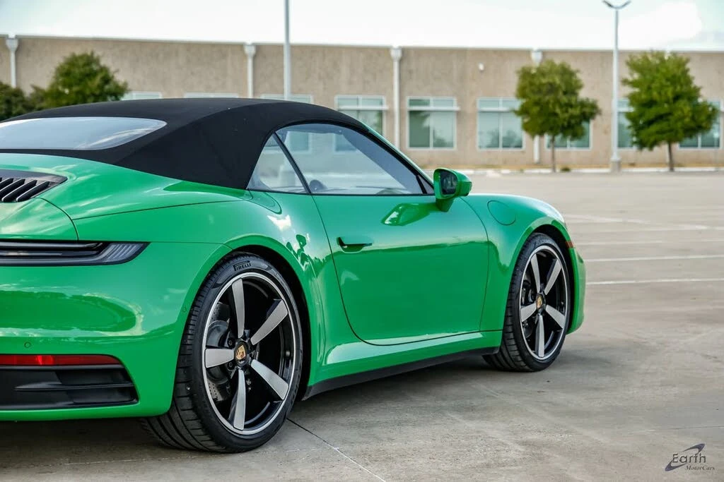 2023 Porsche 992 Carrera 4S - Image 18 of 31