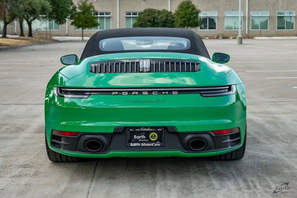 2023 Porsche 992 Carrera 4S - Image 12 of 31