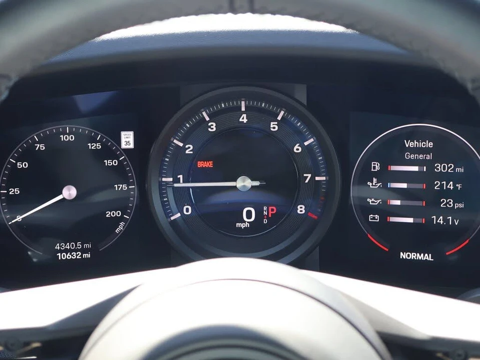2023 Porsche 992 Carrera 4S - Image 16 of 31