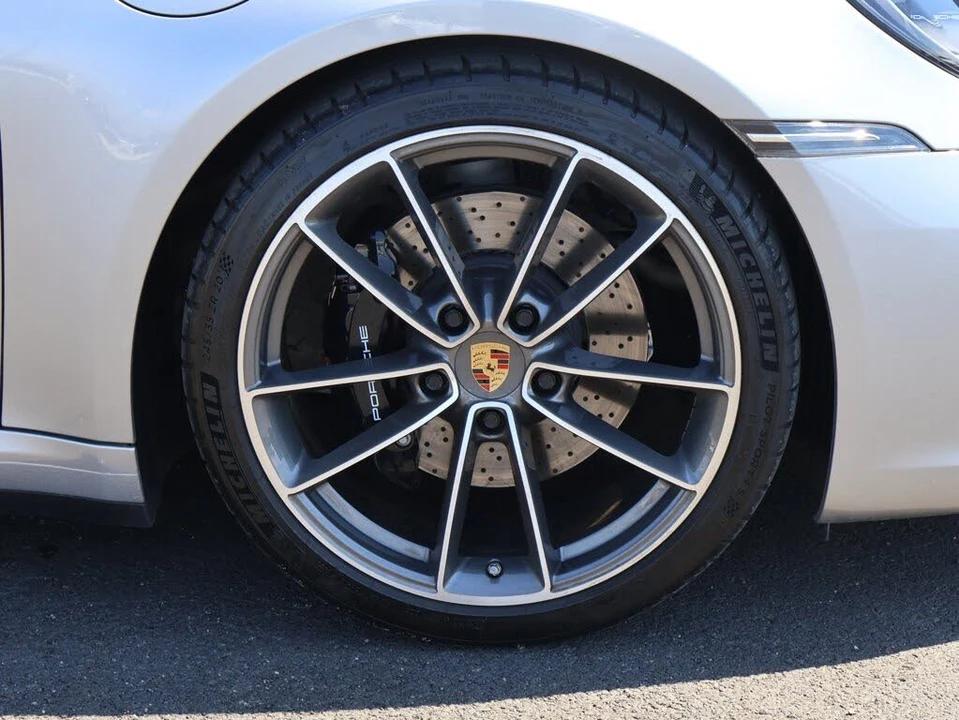 2023 Porsche 992 Carrera 4S - Image 12 of 31
