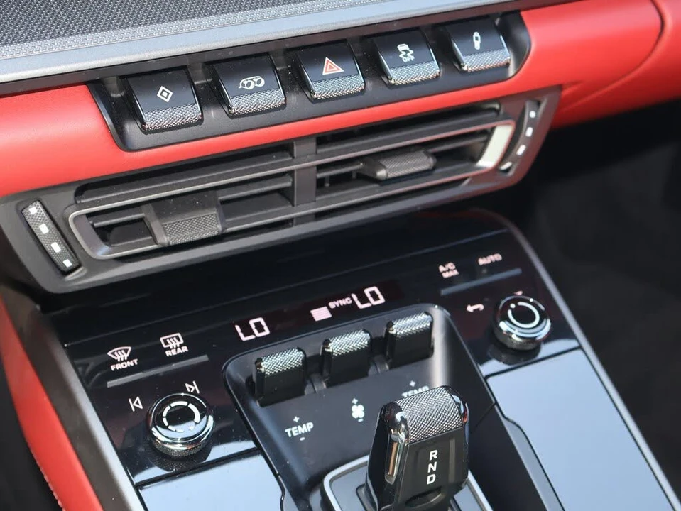 2023 Porsche 992 Carrera 4S - Image 20 of 31