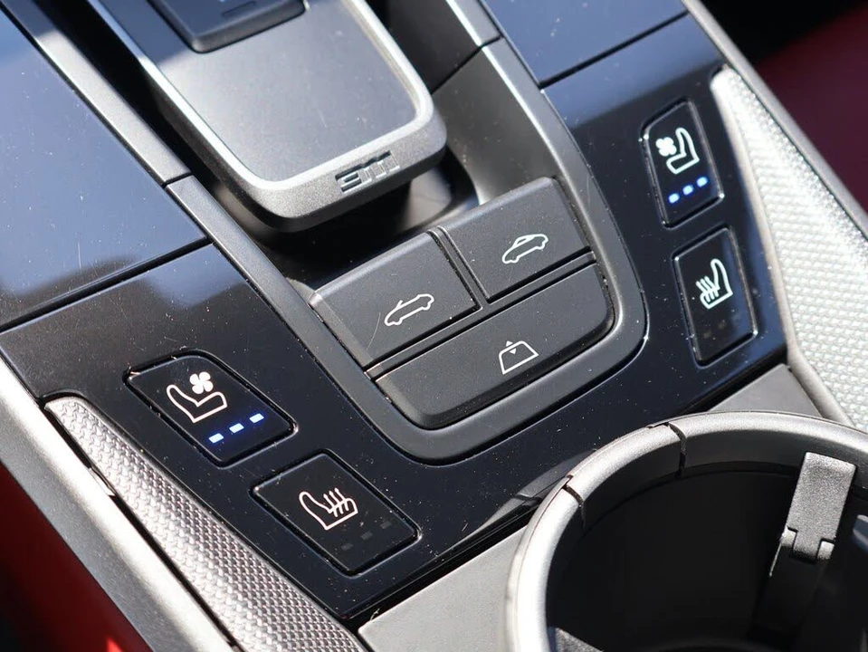 2023 Porsche 992 Carrera 4S - Image 22 of 31