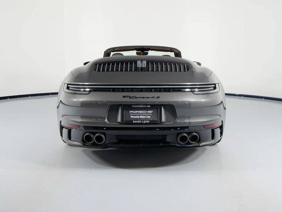 2023 Porsche 992 Carrera 4S - Image 9 of 31