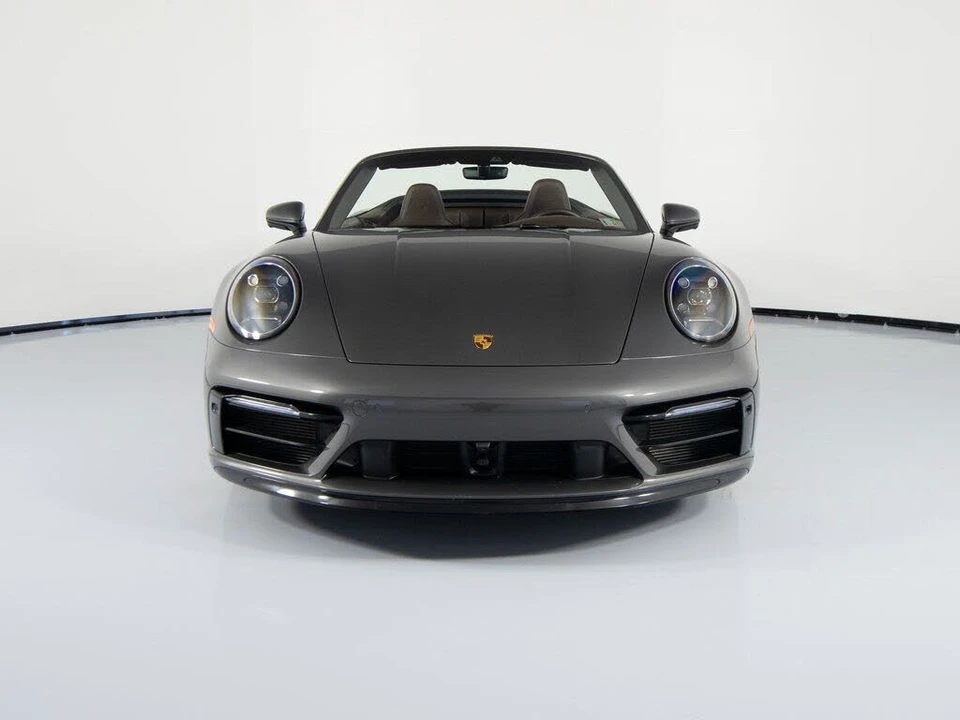 2023 Porsche 992 Carrera 4S - Image 13 of 31