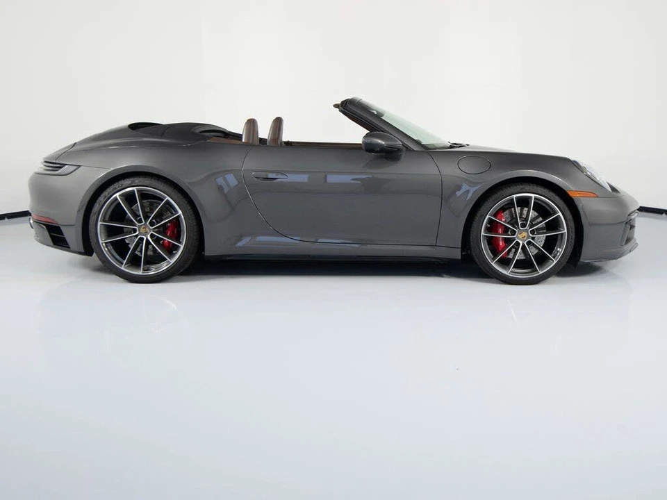 2023 Porsche 992 Carrera 4S - Image 11 of 31