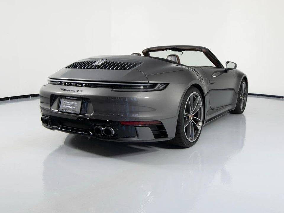 2023 Porsche 992 Carrera 4S - Image 10 of 31