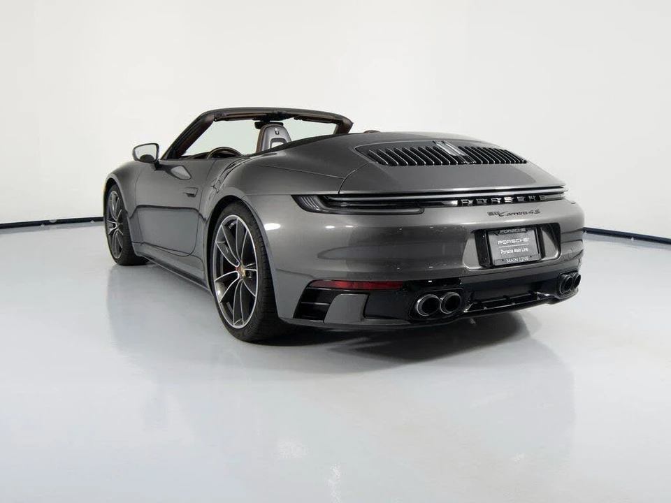 2023 Porsche 992 Carrera 4S - Image 8 of 31