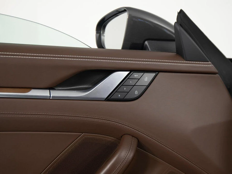 2023 Porsche 992 Carrera 4S - Image 18 of 31