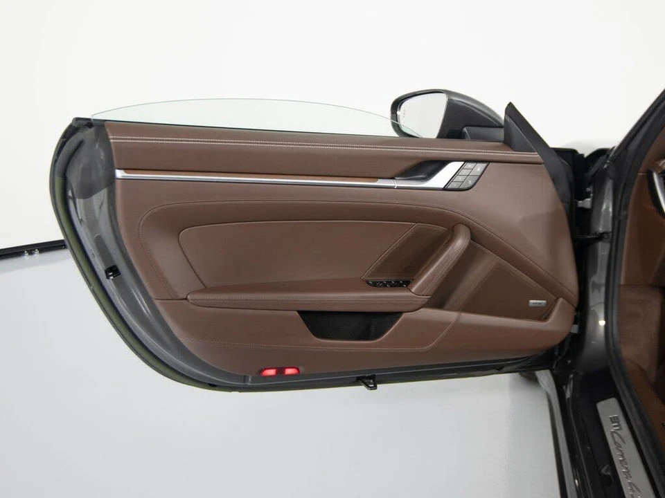 2023 Porsche 992 Carrera 4S - Image 17 of 31