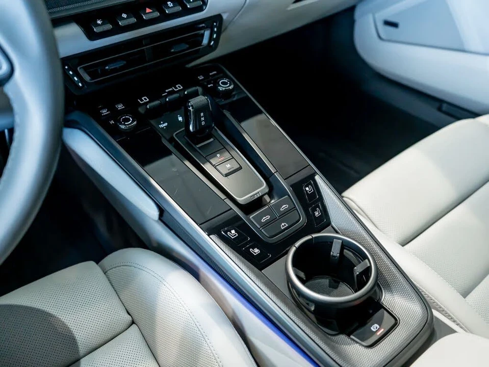 2023 Porsche 992 Carrera 4S - Image 21 of 31
