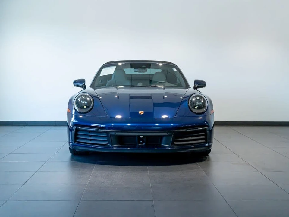 2023 Porsche 992 Carrera 4S - Image 10 of 31