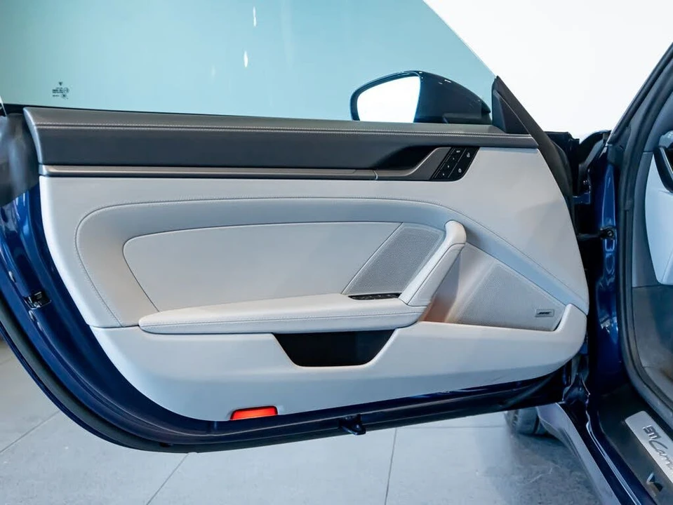 2023 Porsche 992 Carrera 4S - Image 12 of 31