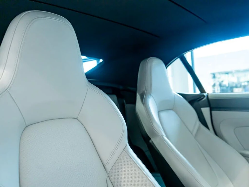 2023 Porsche 992 Carrera 4S - Image 26 of 31