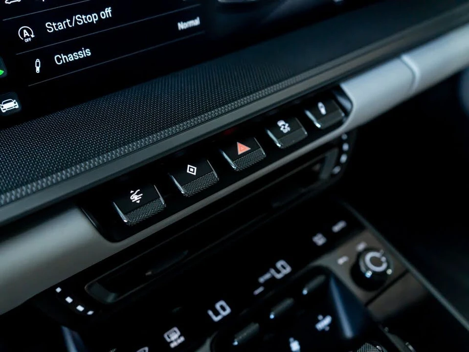 2023 Porsche 992 Carrera 4S - Image 20 of 31