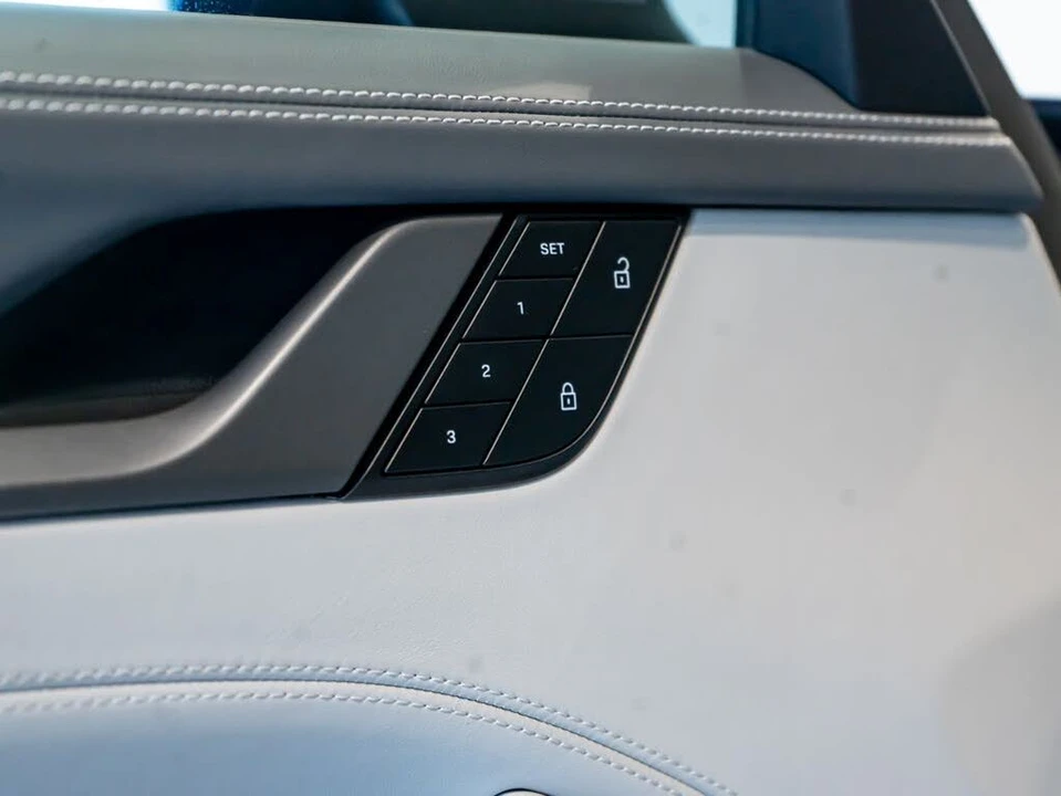 2023 Porsche 992 Carrera 4S - Image 15 of 31