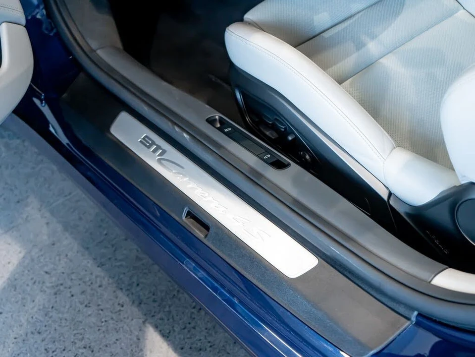2023 Porsche 992 Carrera 4S - Image 14 of 31