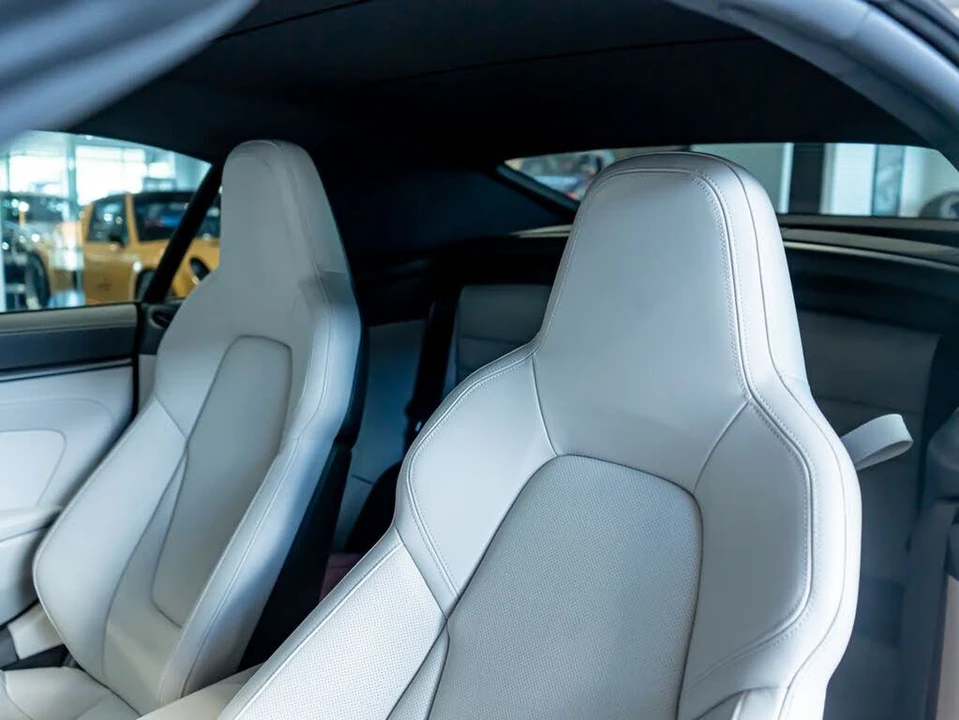 2023 Porsche 992 Carrera 4S - Image 16 of 31