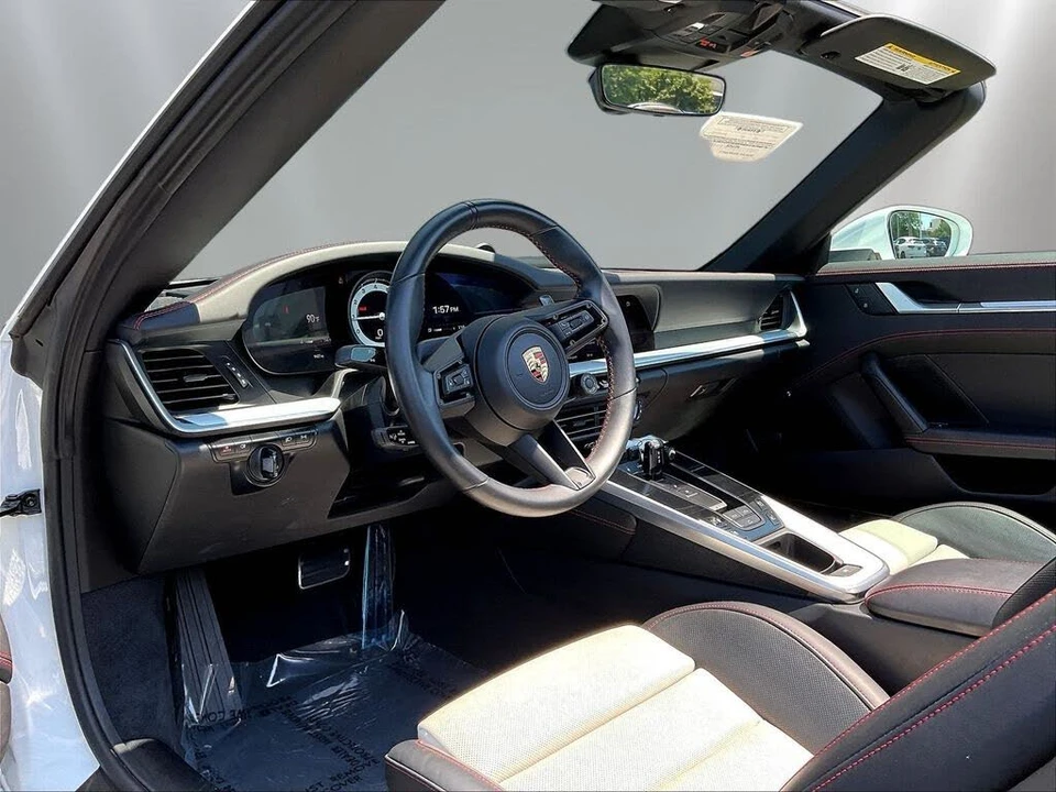 2023 Porsche 992 Carrera 4S - Image 15 of 31
