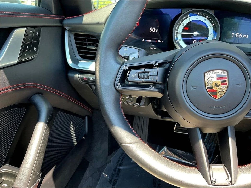 2023 Porsche 992 Carrera 4S - Image 10 of 31