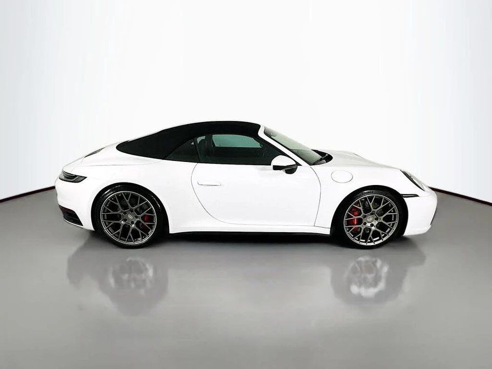 2023 Porsche 992 Carrera 4S - Image 8 of 31