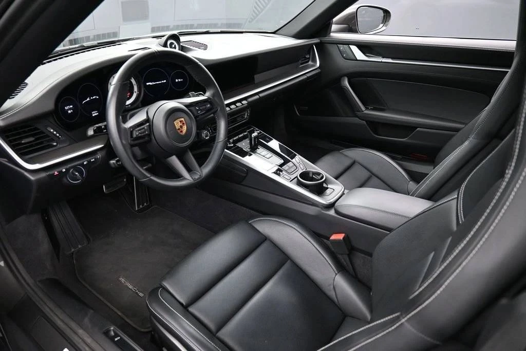 2023 Porsche 992 Carrera 4S - Image 4 of 5