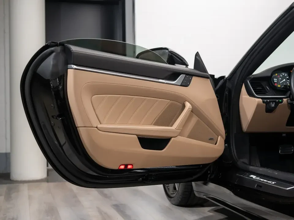 2023 Porsche 992 Carrera 4S - Image 17 of 20