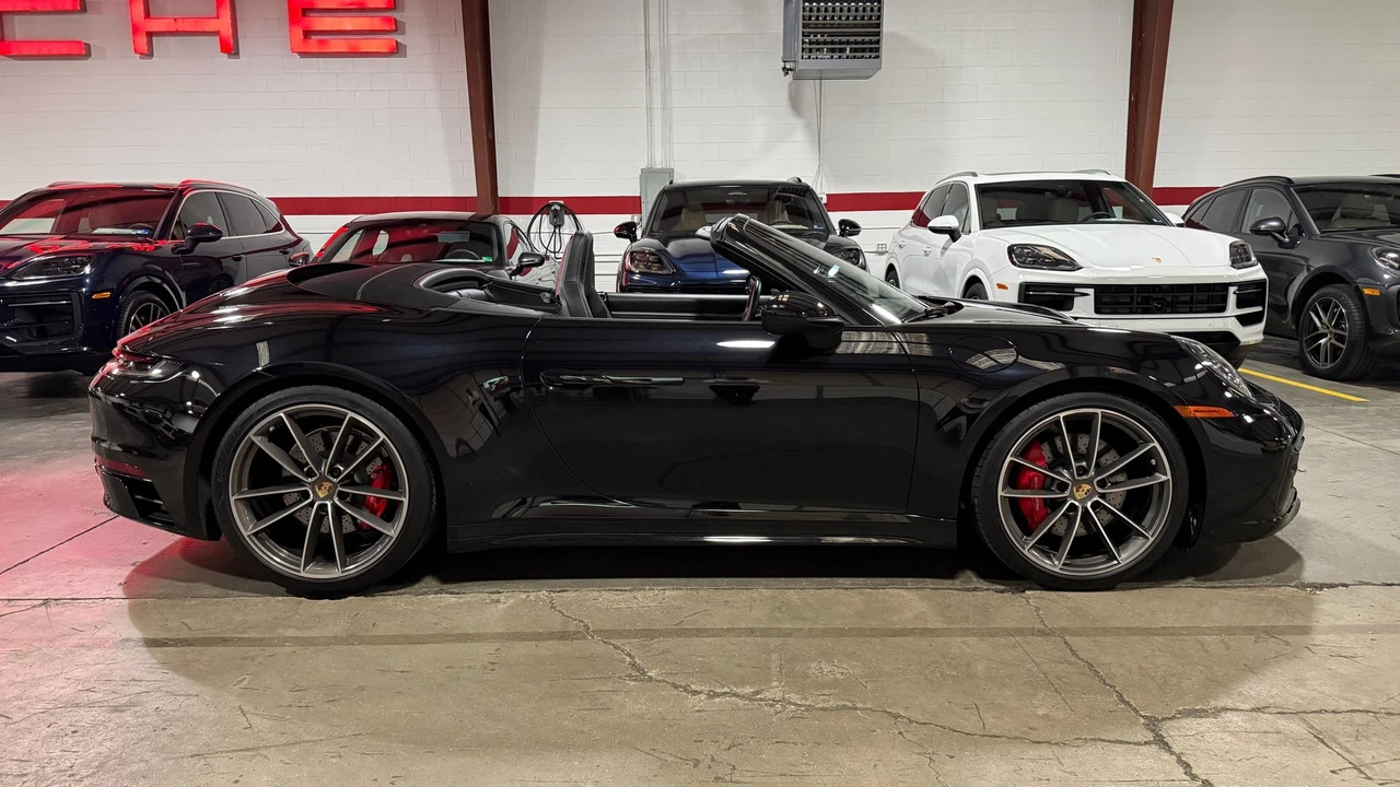 2023 Porsche 992 Carrera 4S - Image 7 of 25