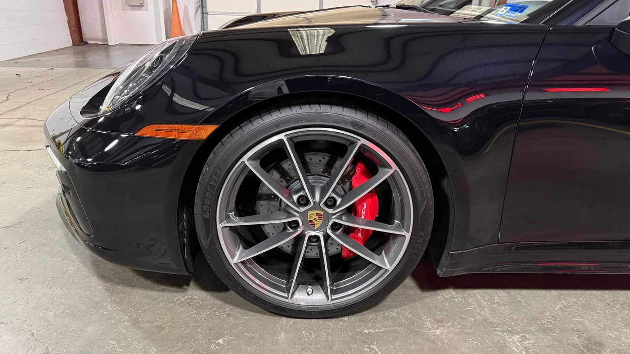 2023 Porsche 992 Carrera 4S - Image 9 of 25