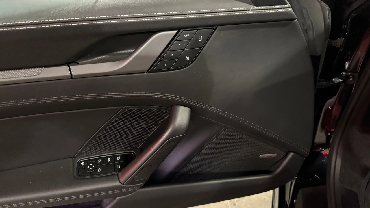 2023 Porsche 992 Carrera 4S - Image 13 of 25