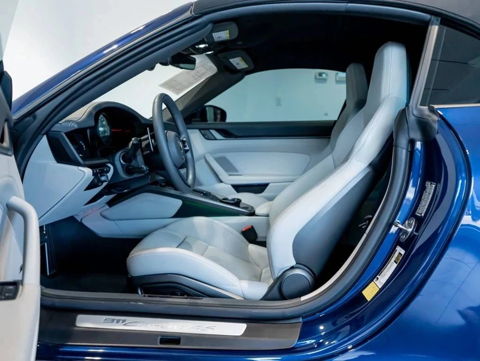 2023 Porsche 992 Carrera 4S - Image 4 of 5
