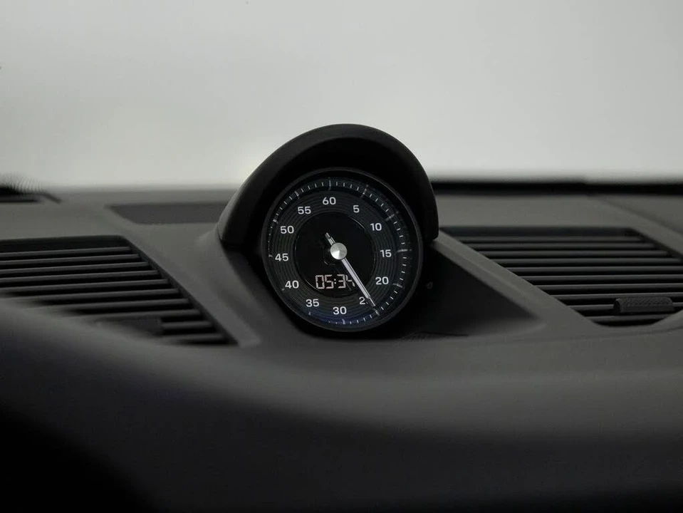 2023 Porsche 992 Carrera 4S - Image 16 of 31