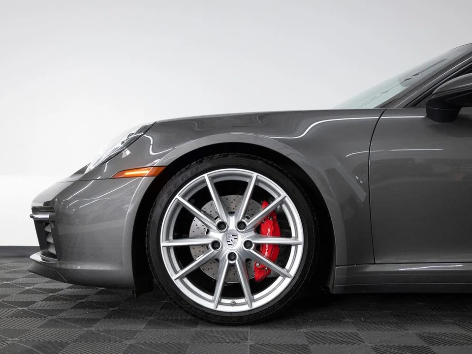 2023 Porsche 992 Carrera 4S - Image 12 of 31