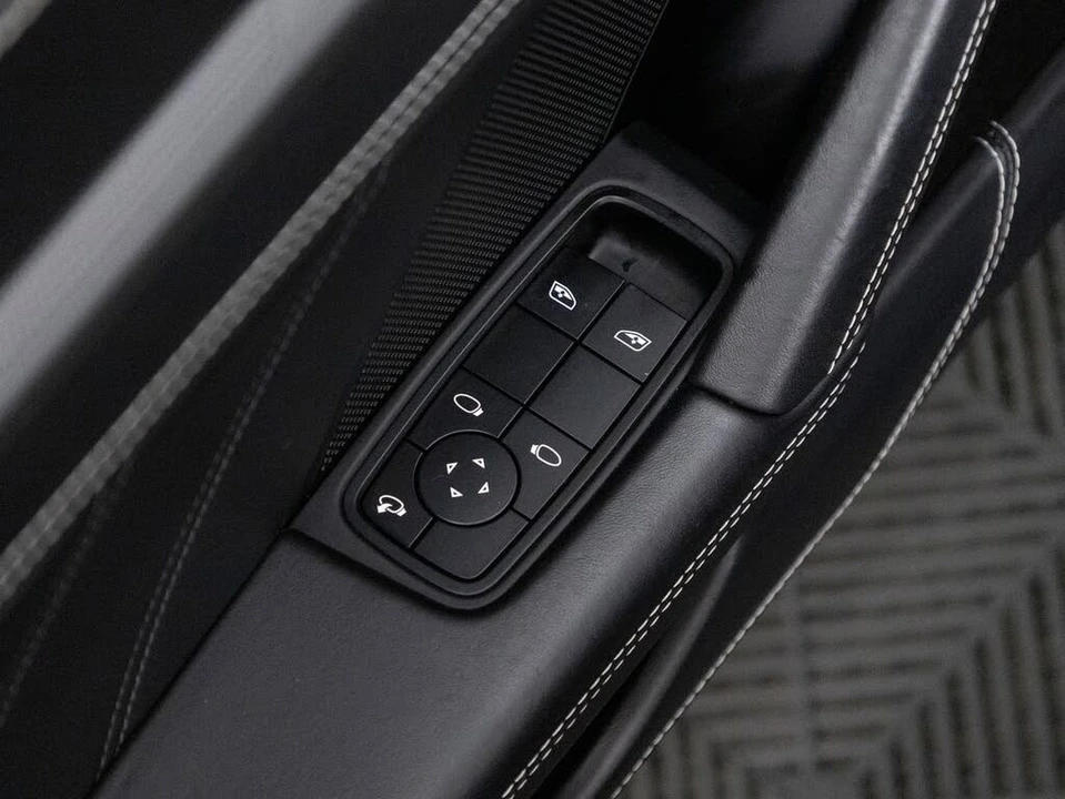 2023 Porsche 992 Carrera 4S - Image 27 of 31