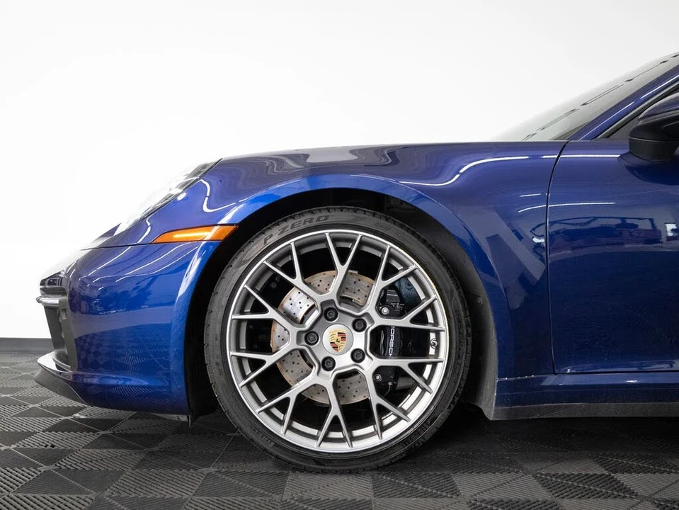 2023 Porsche 992 Carrera 4S - Image 12 of 31