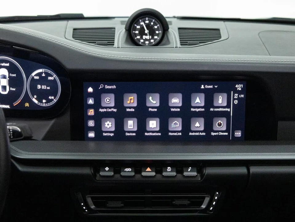 2023 Porsche 992 Carrera 4S - Image 17 of 31