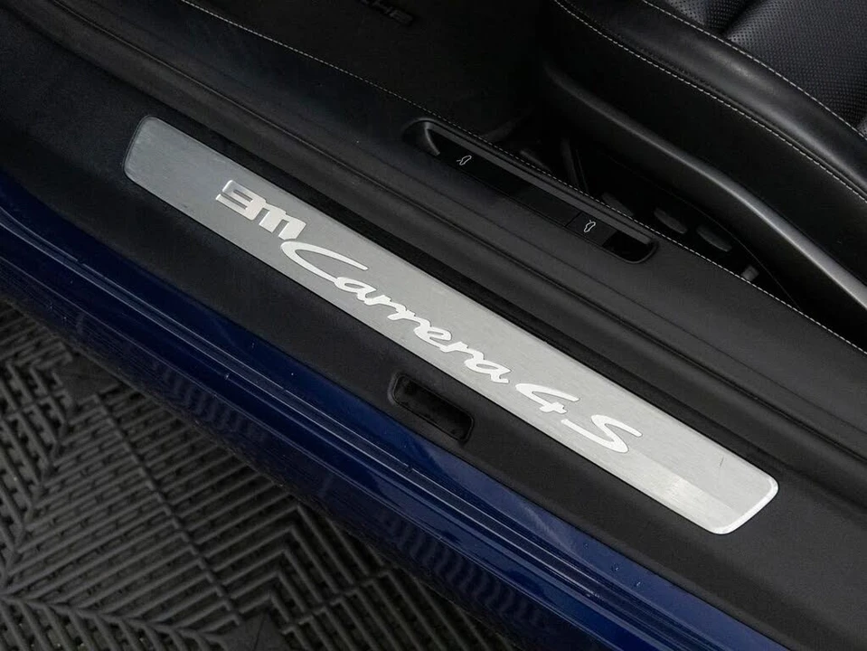 2023 Porsche 992 Carrera 4S - Image 28 of 31