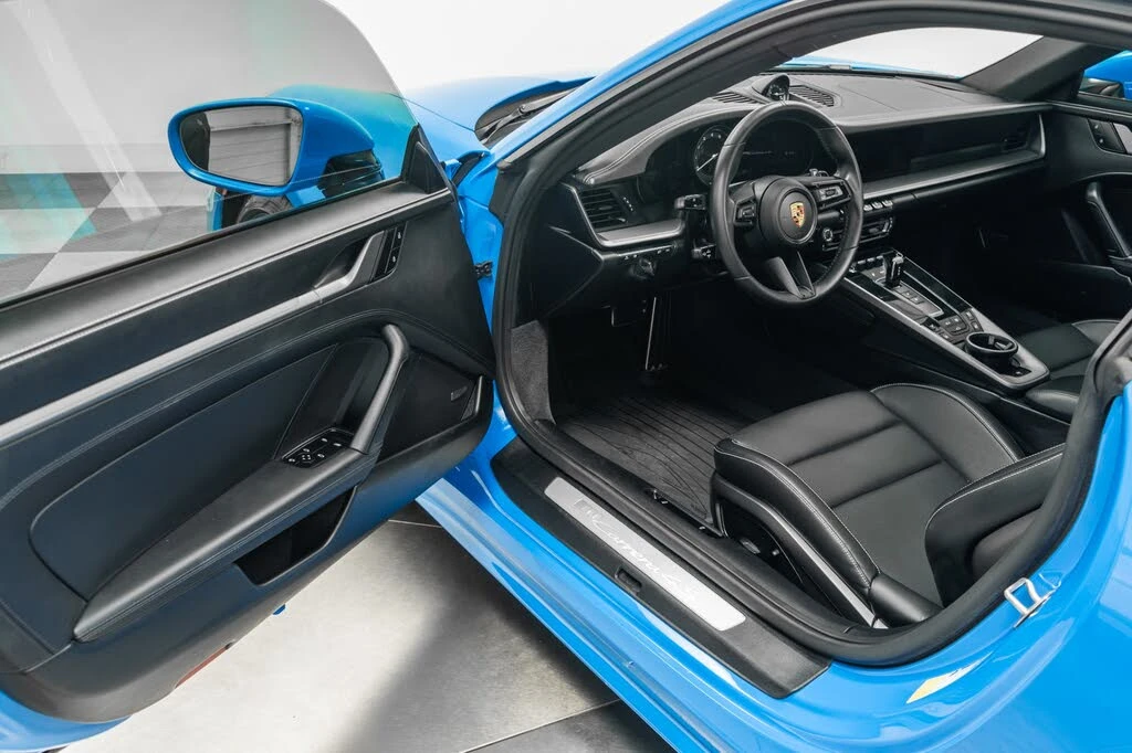 2023 Porsche 992 Carrera 4S - Image 23 of 31