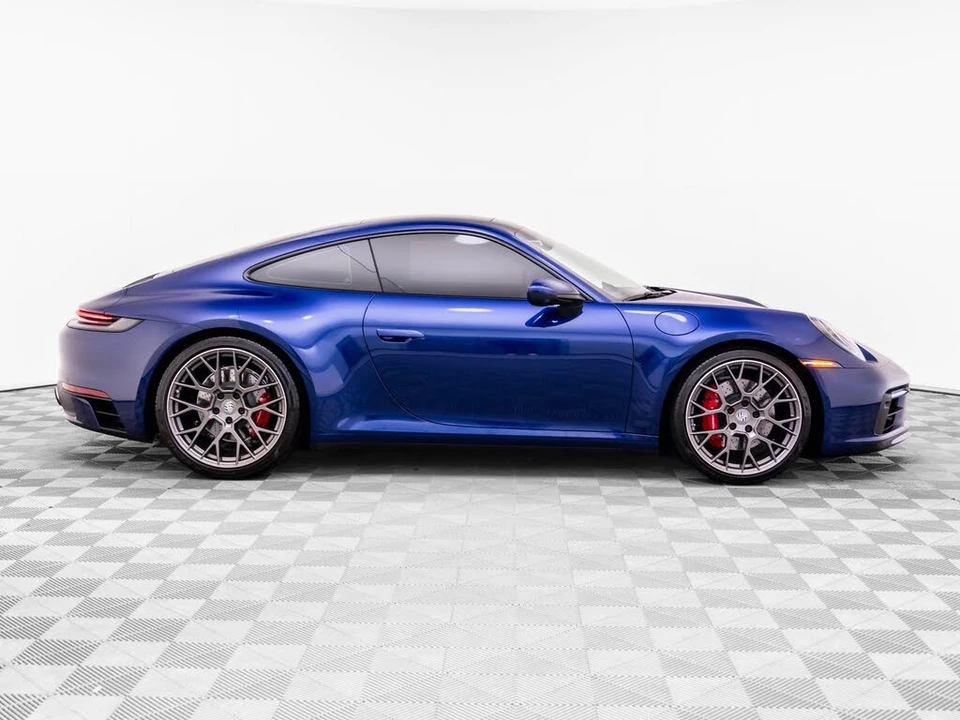 2023 Porsche 992 Carrera 4S - Image 7 of 31