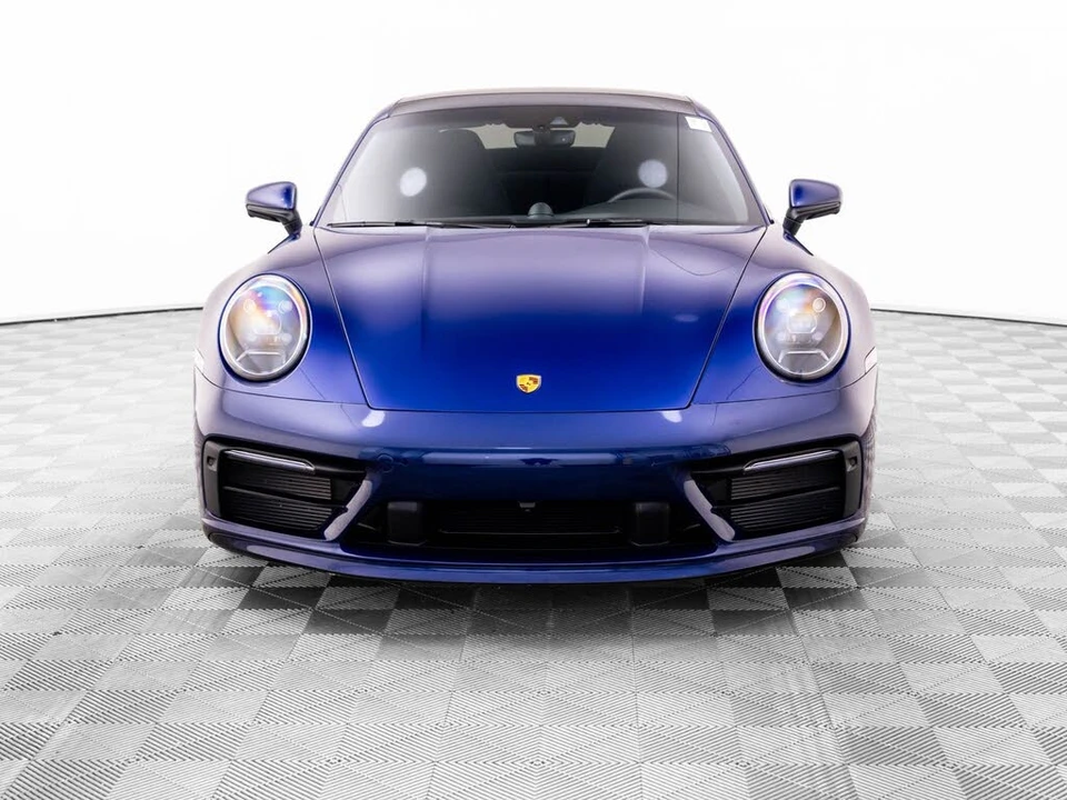 2023 Porsche 992 Carrera 4S - Image 9 of 31