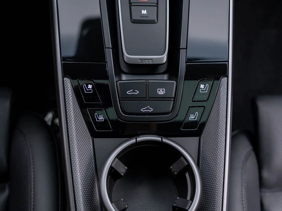 2023 Porsche 992 Carrera 4S - Image 23 of 31