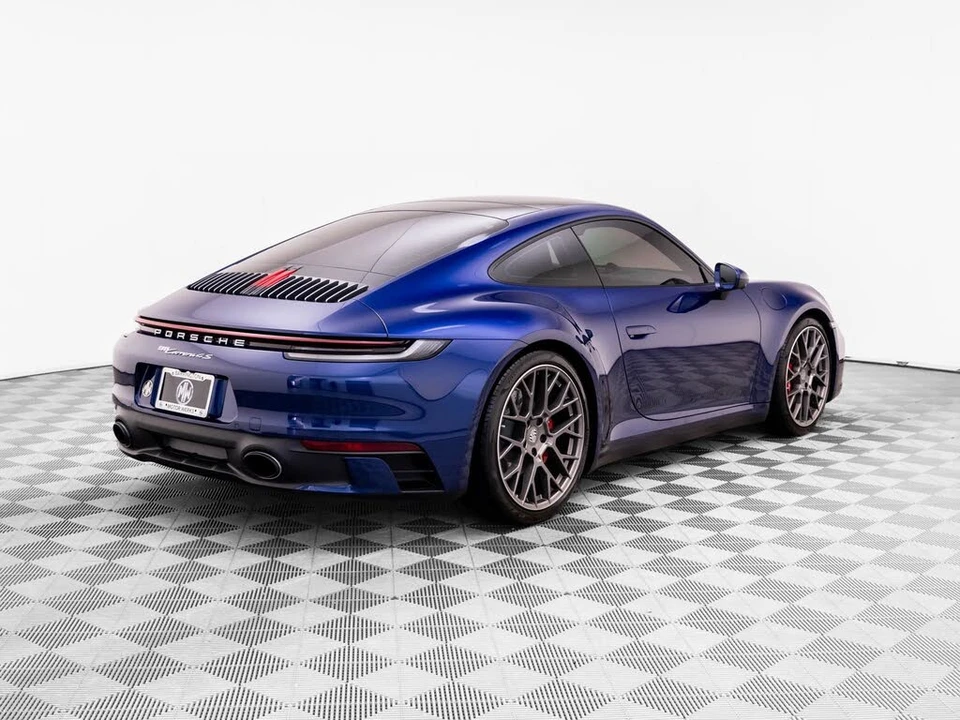 2023 Porsche 992 Carrera 4S - Image 8 of 31