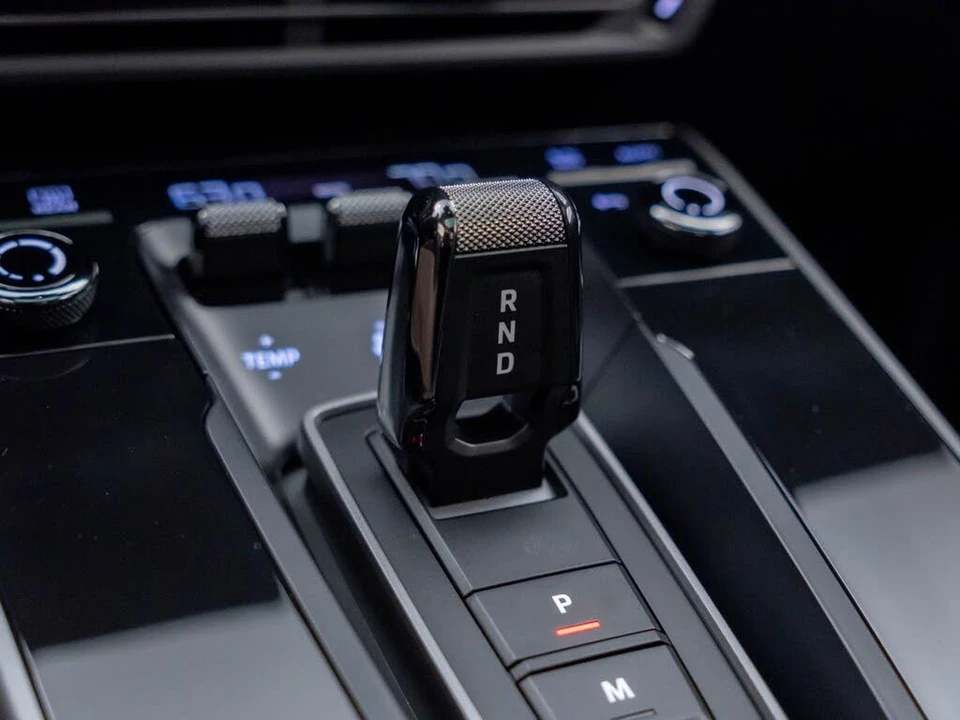 2023 Porsche 992 Carrera 4S - Image 24 of 31