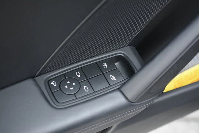 2023 Porsche 992 Carrera 4S - Image 15 of 31