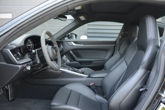 2023 Porsche 992 Carrera 4S - Image 17 of 31