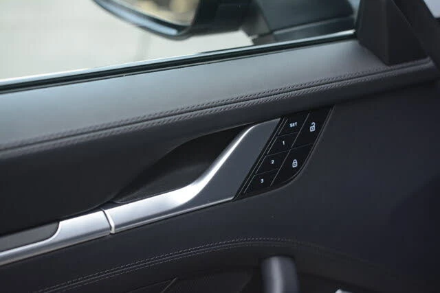 2023 Porsche 992 Carrera 4S - Image 14 of 31