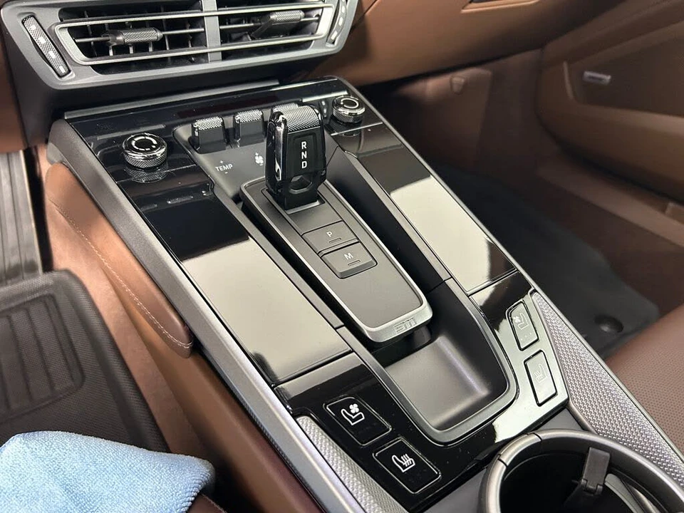 2023 Porsche 992 Carrera 4S - Image 16 of 31