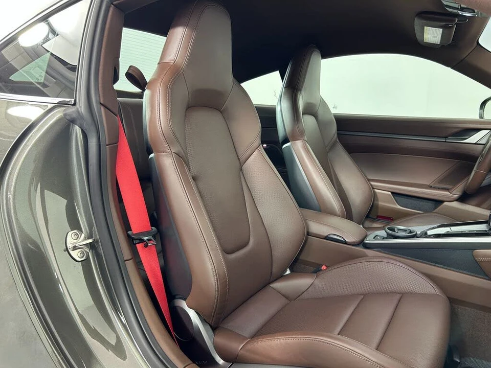 2023 Porsche 992 Carrera 4S - Image 24 of 31