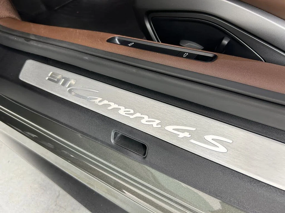 2023 Porsche 992 Carrera 4S - Image 15 of 31